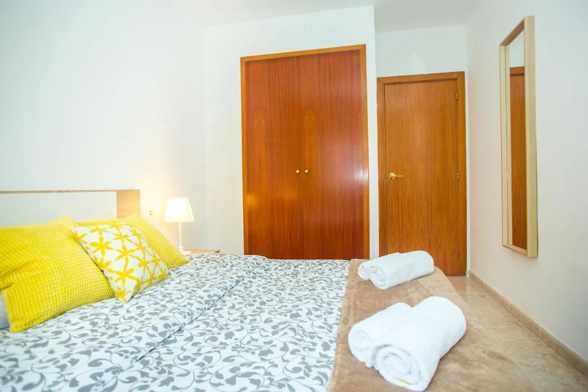 Al29 Apartamento Playa Fenals リョレート・デ・マル 0*,  スペイン